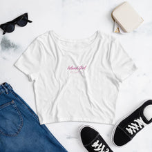 Charger l&#39;image dans la galerie, Island Girl Crop Tee
